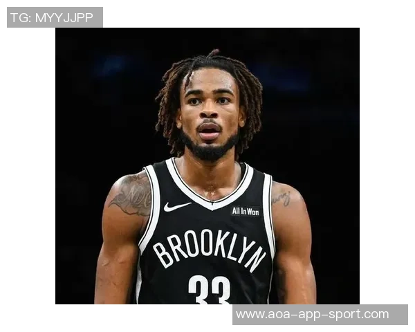 克拉克斯顿今日表现出色11投8中贡献19分7篮板5助攻3盖帽助球队获胜